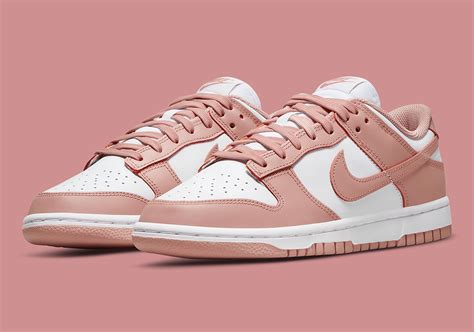 nike dunks low women rose.